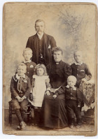 j059_gson_william_elsie_forbes_with_family1